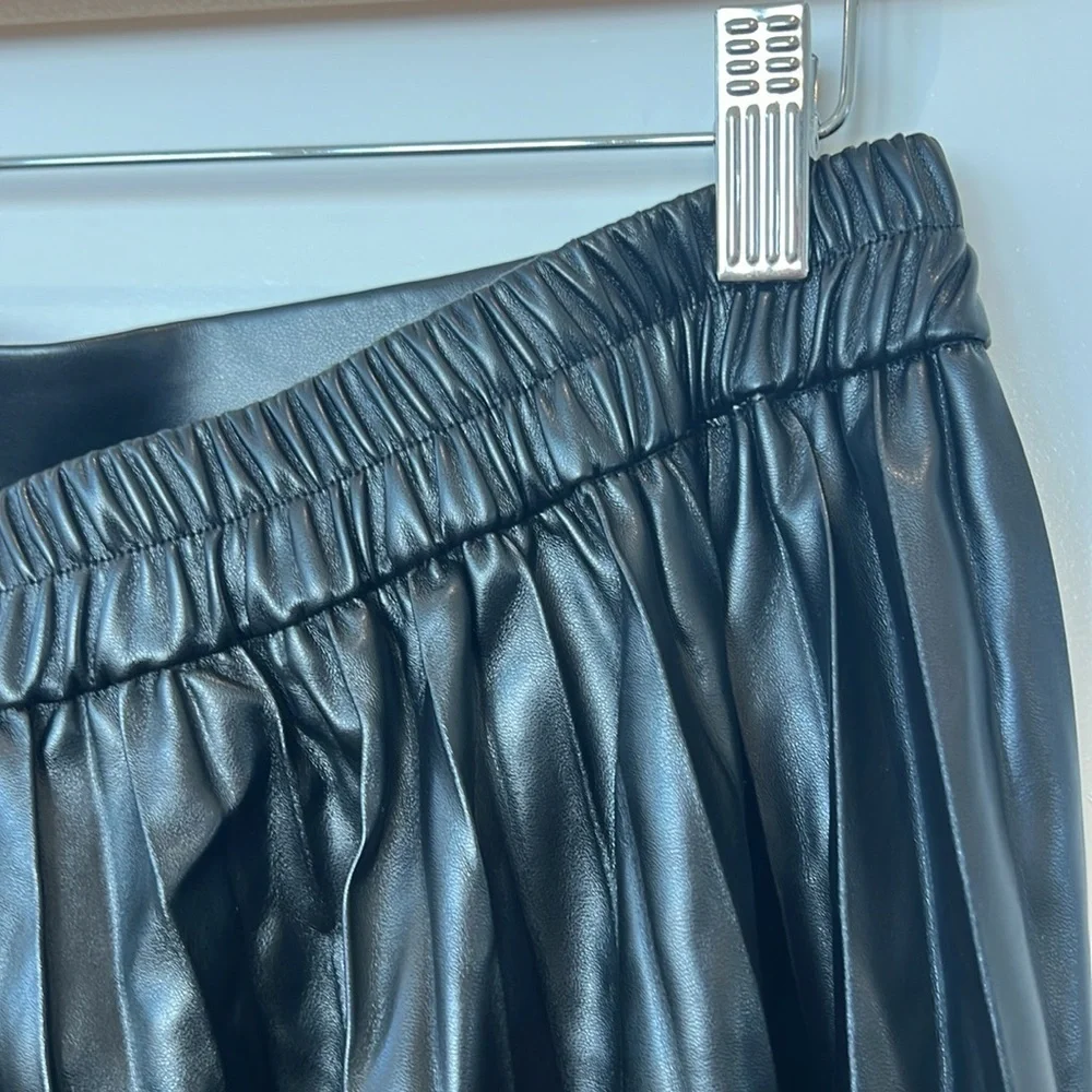 SINCERELY JULES Faux Leather Accordion Pleated Maxi Skirt - Picture 5 of 5